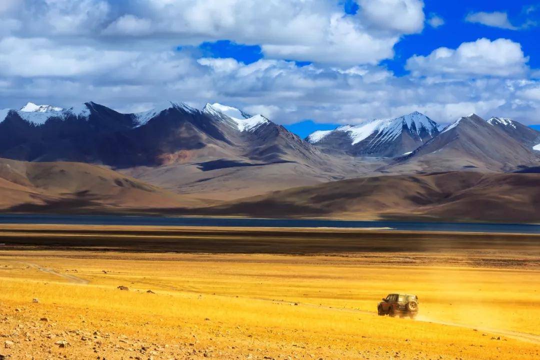 探寻西藏的神秘魅力——播音稿